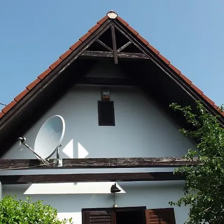 Balassa Weekendhouse Vakantiehuis *