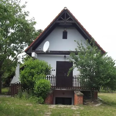 Vakantiehuis Balassa Weekendhouse *